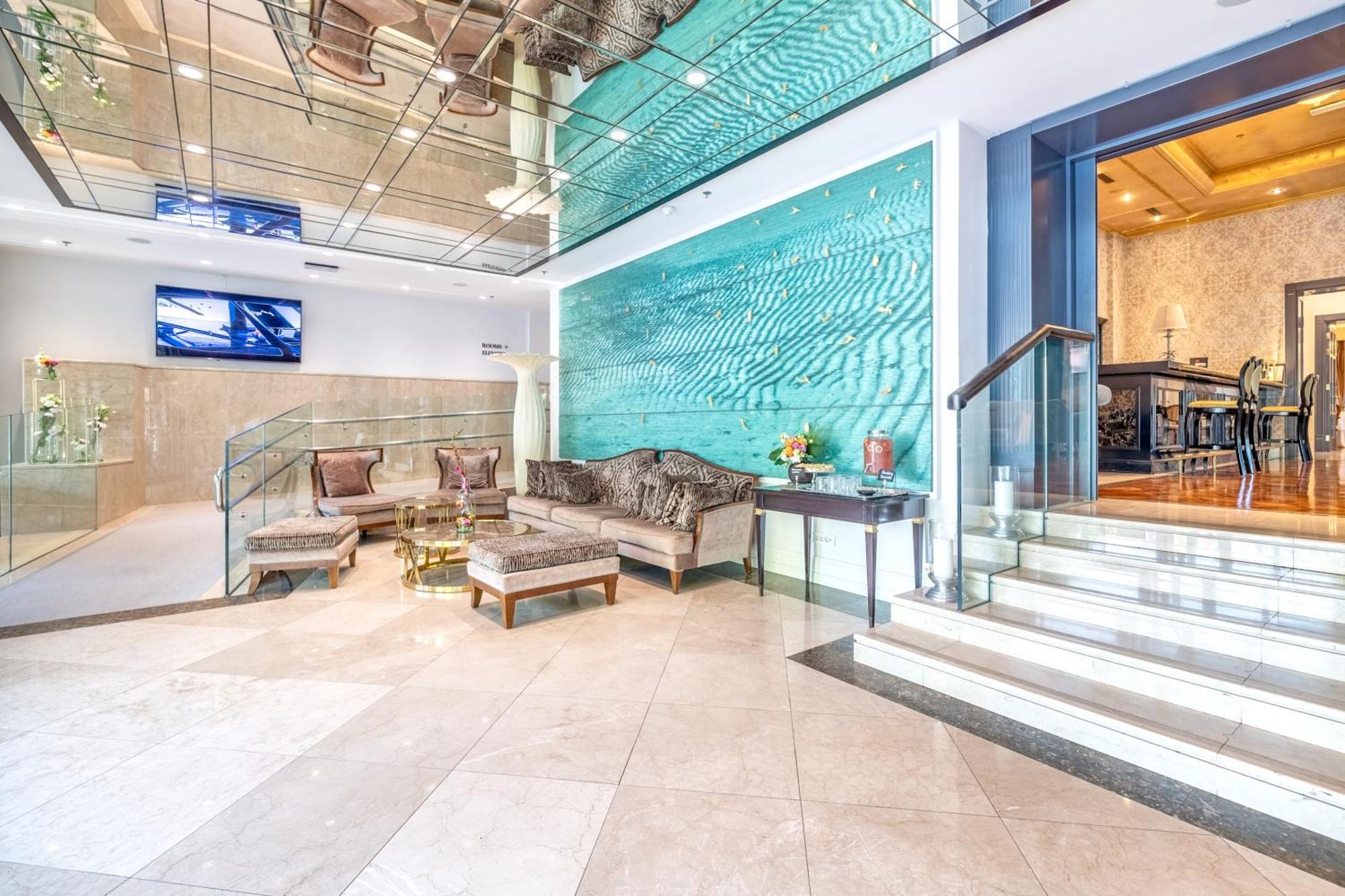 Hotel Park Split Exterior photo The lobby of the 100 East 53rd Street building